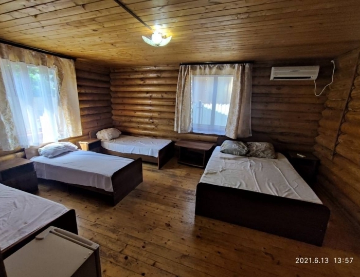 Номер стандарт с 3 односпальными и 1 двуспальной кроватью - Гостевой дом Bo Haus / Бо Хаус Сухум